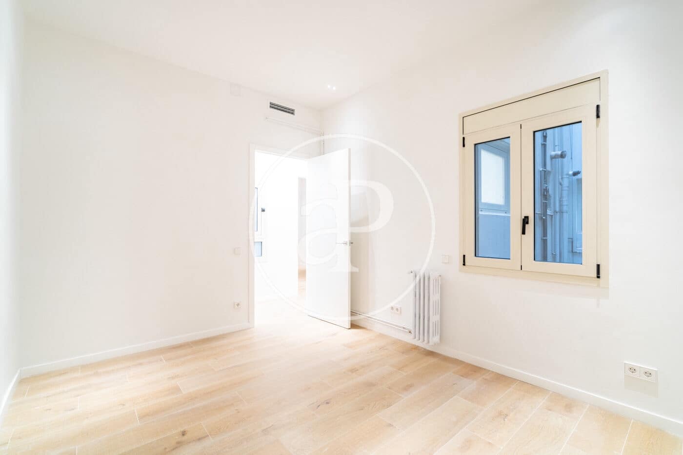 Apartamento de 4 habitaciones en Barcelona ciudad en alquiler - 5.900 € (Ref: 9791041)