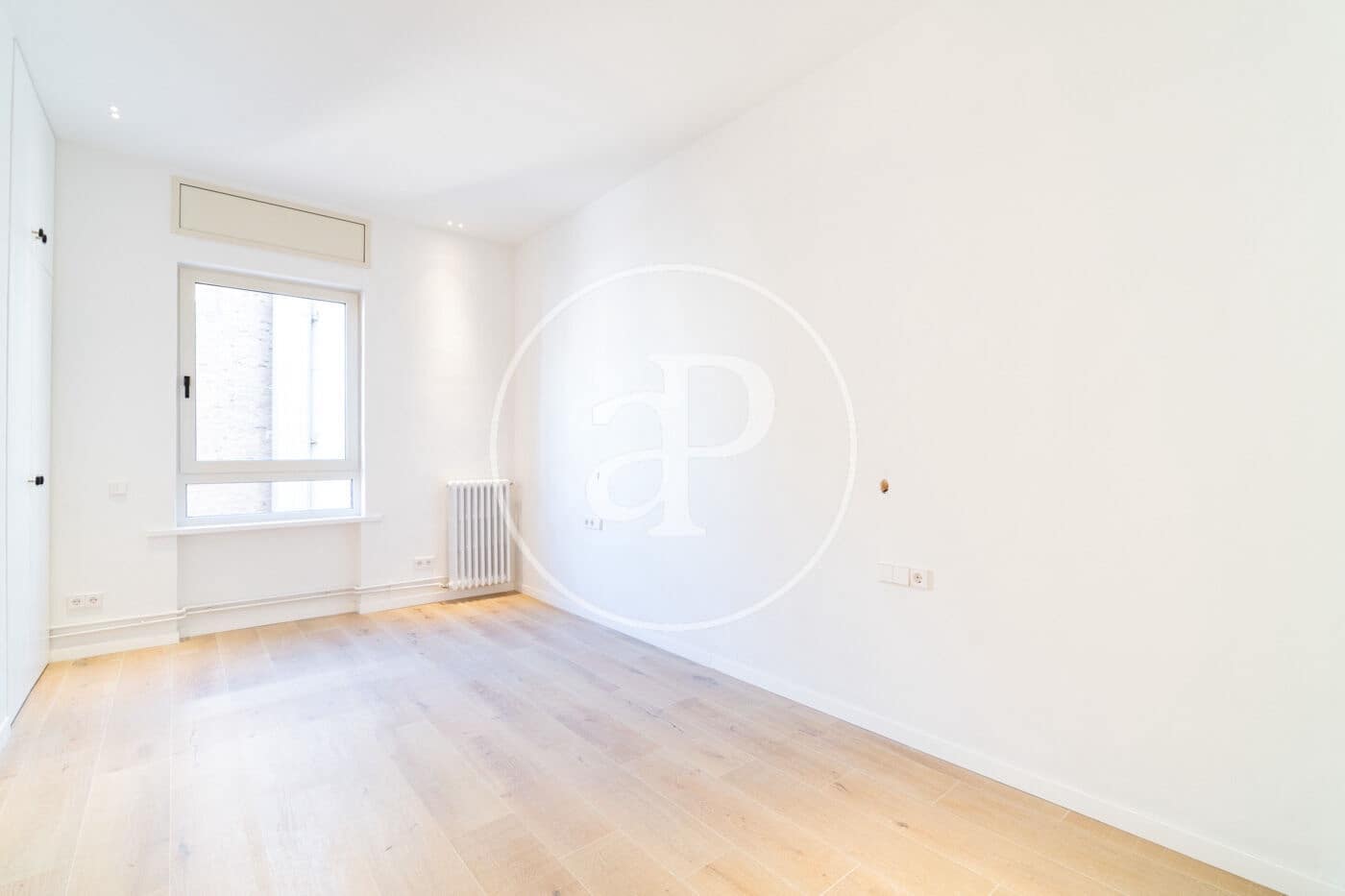 Apartamento de 4 habitaciones en Barcelona ciudad en alquiler - 5.900 € (Ref: 9791041)