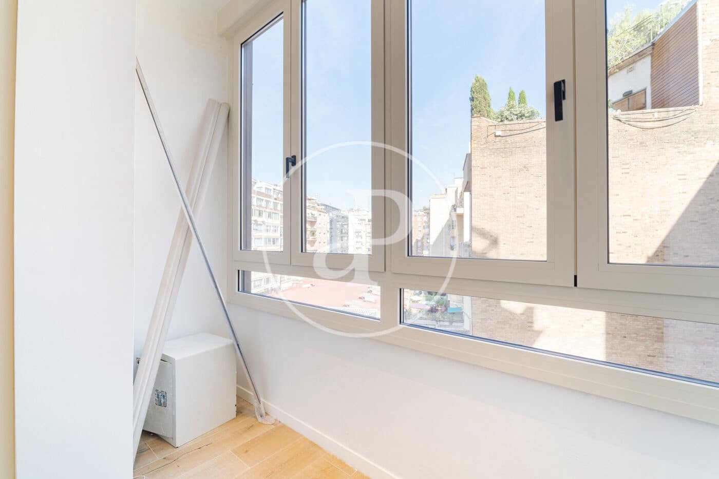Apartamento de 4 habitaciones en Barcelona ciudad en alquiler - 5.900 € (Ref: 9791041)