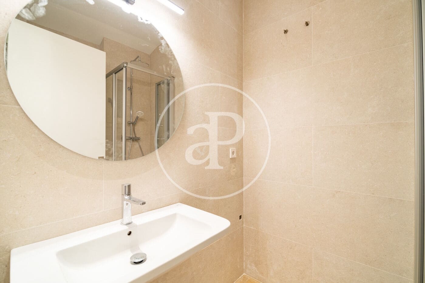 Apartamento de 4 habitaciones en Barcelona ciudad en alquiler - 5.900 € (Ref: 9791041)