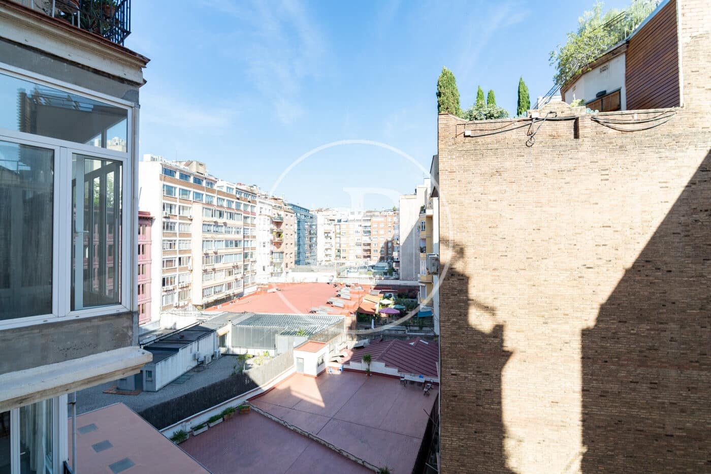 Apartamento de 4 habitaciones en Barcelona ciudad en alquiler - 5.900 € (Ref: 9791041)