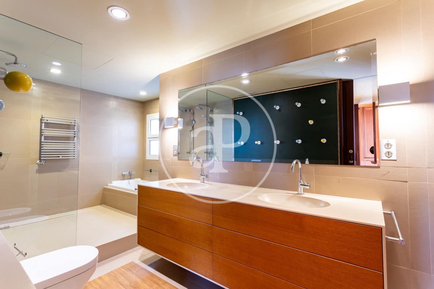 5 makuuhuone Kattohuoneisto vuokrattavana paikassa Barcelona kaupunki mukana 
autotalli - 15 000 € (Ref: 9791042)