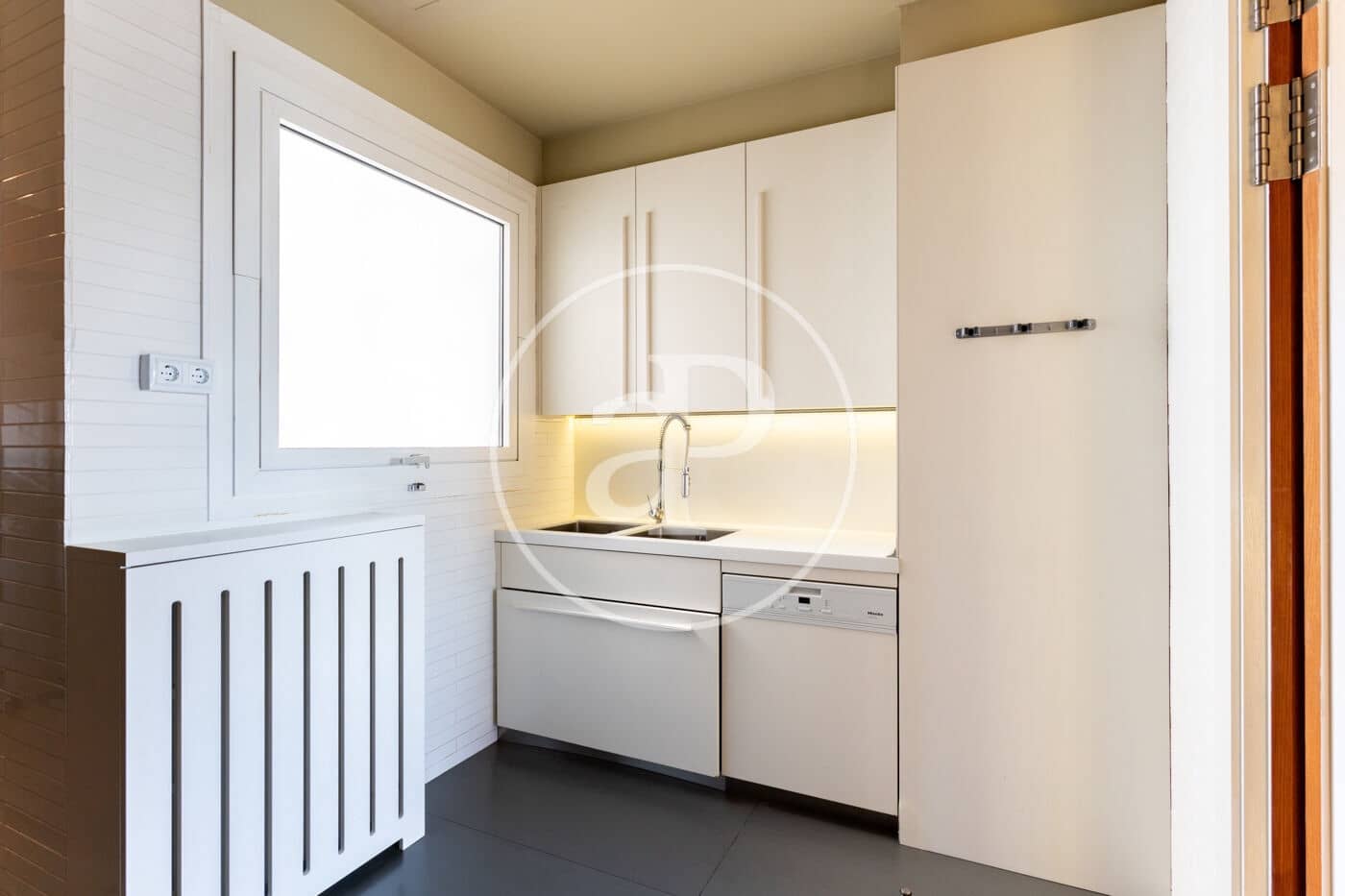 5 makuuhuone Kattohuoneisto vuokrattavana paikassa Barcelona kaupunki mukana 
autotalli - 15 000 € (Ref: 9791042)