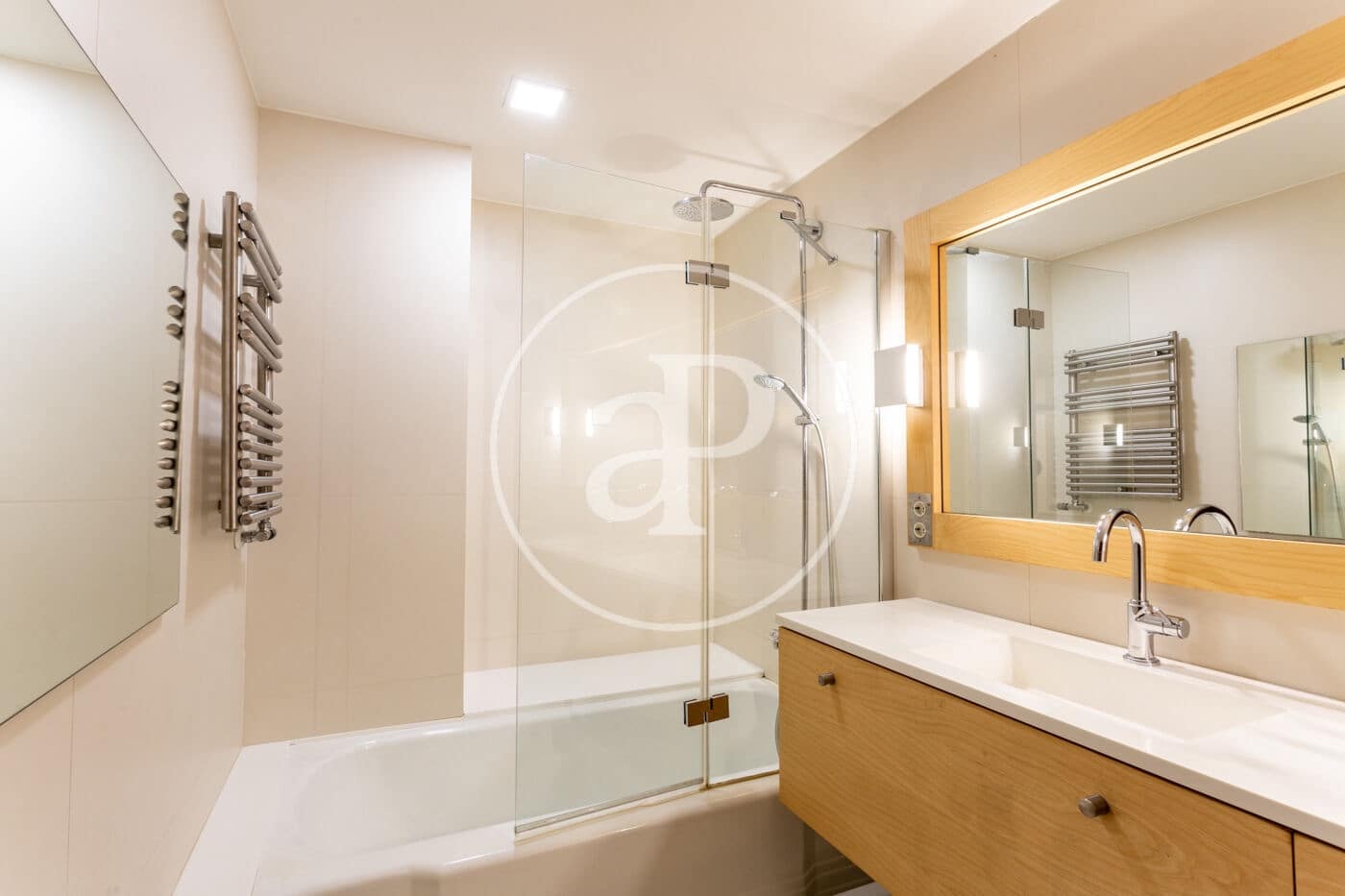 5 makuuhuone Kattohuoneisto vuokrattavana paikassa Barcelona kaupunki mukana 
autotalli - 15 000 € (Ref: 9791042)