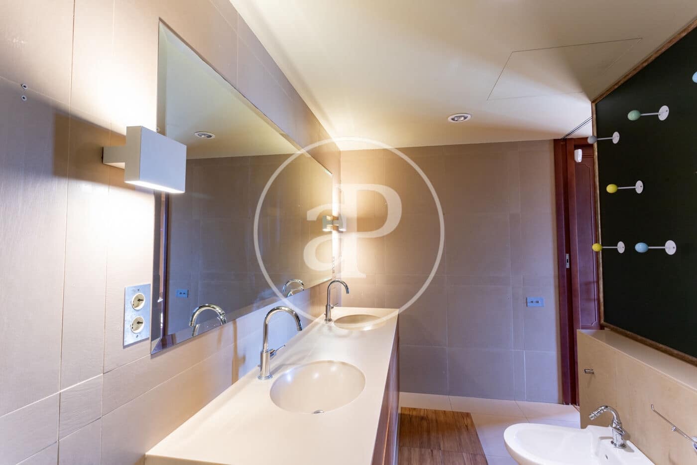 5 makuuhuone Kattohuoneisto vuokrattavana paikassa Barcelona kaupunki mukana 
autotalli - 15 000 € (Ref: 9791042)