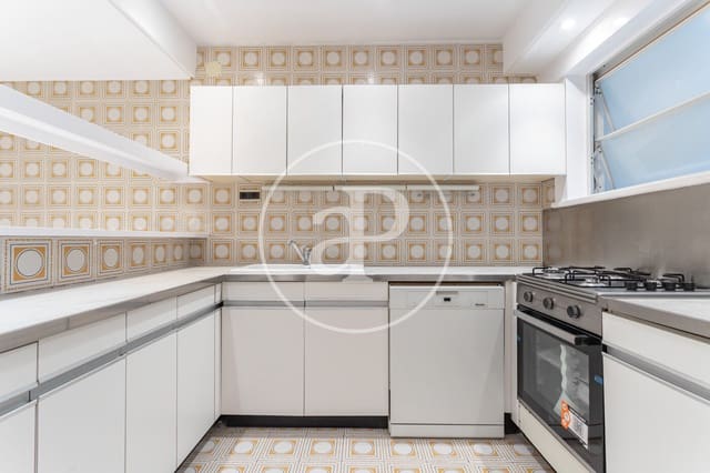 4 slaapkamer Appartement te huur in Les Corts, Barcelona stad - € 3.000 (Ref: 9791043)