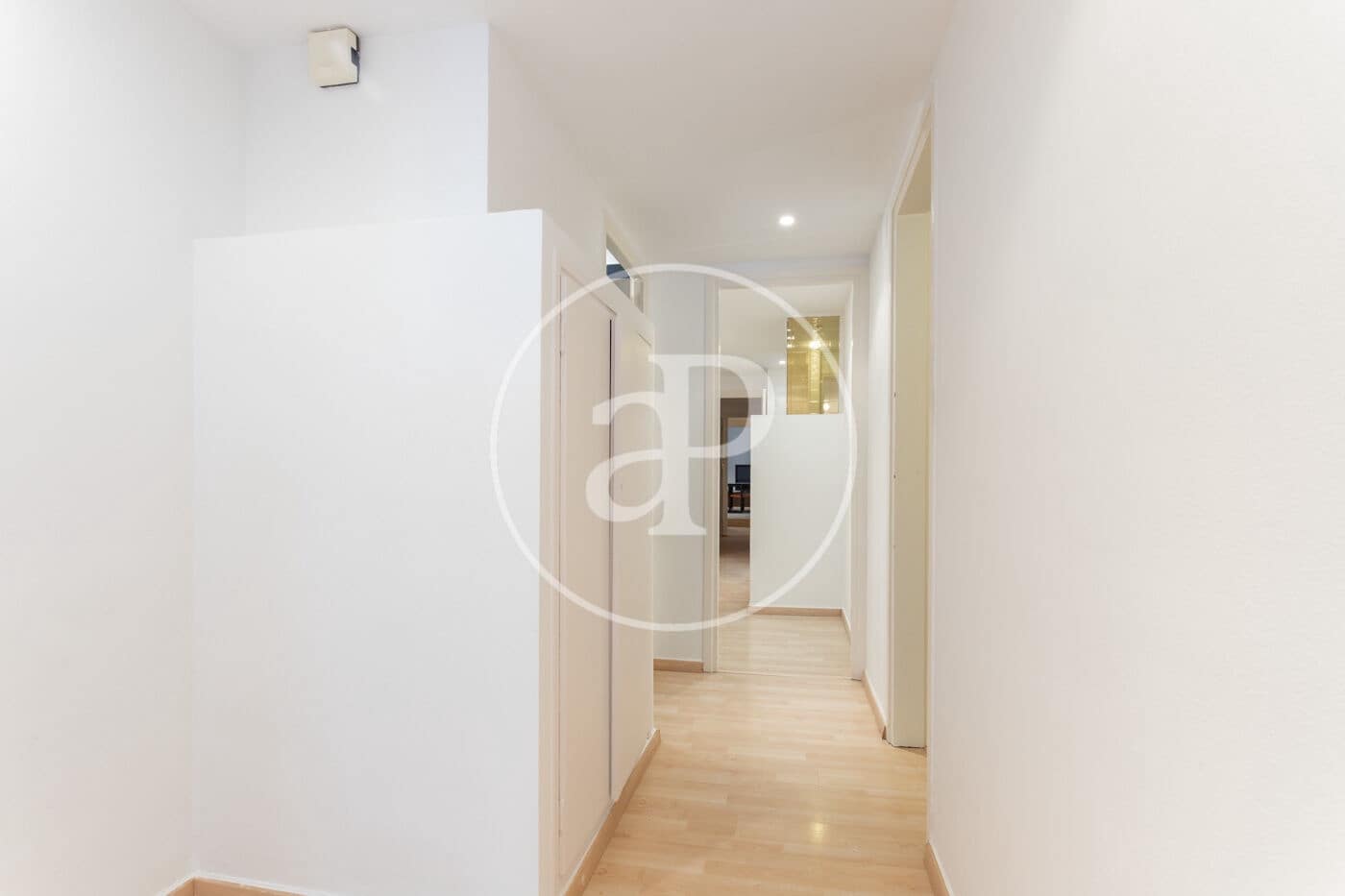 3 soverom Leilighet til leie i Barcelona by - € 2 800 (Ref: 9791043)