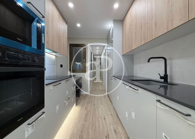 2 soverom Leilighet til salgs i El Guinardó, Barcelona by - € 376 000 (Ref: 9794604)