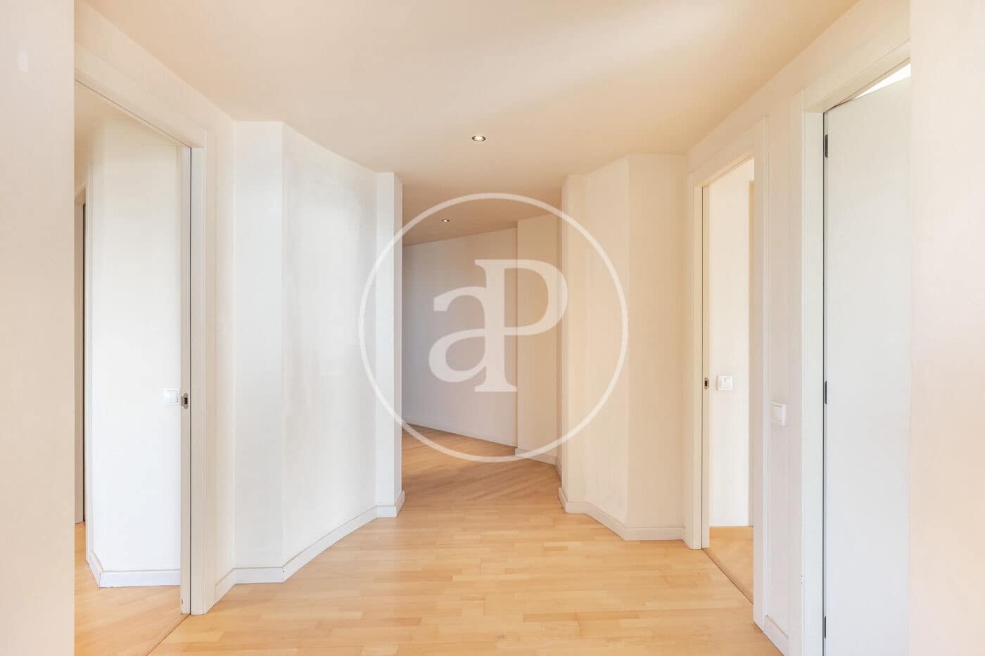 4 sypialnia Apartament na sprzedaż w Miasto Barcelona z basenem - 1 330 000 € (Ref: 9794605)