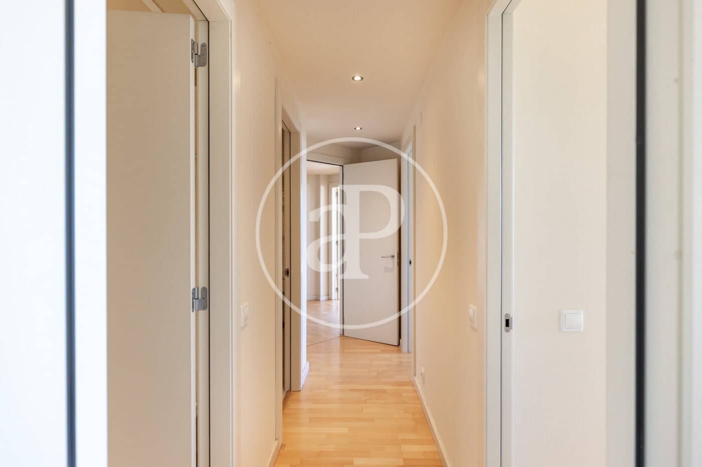 4 sypialnia Apartament na sprzedaż w Miasto Barcelona z basenem - 1 330 000 € (Ref: 9794605)
