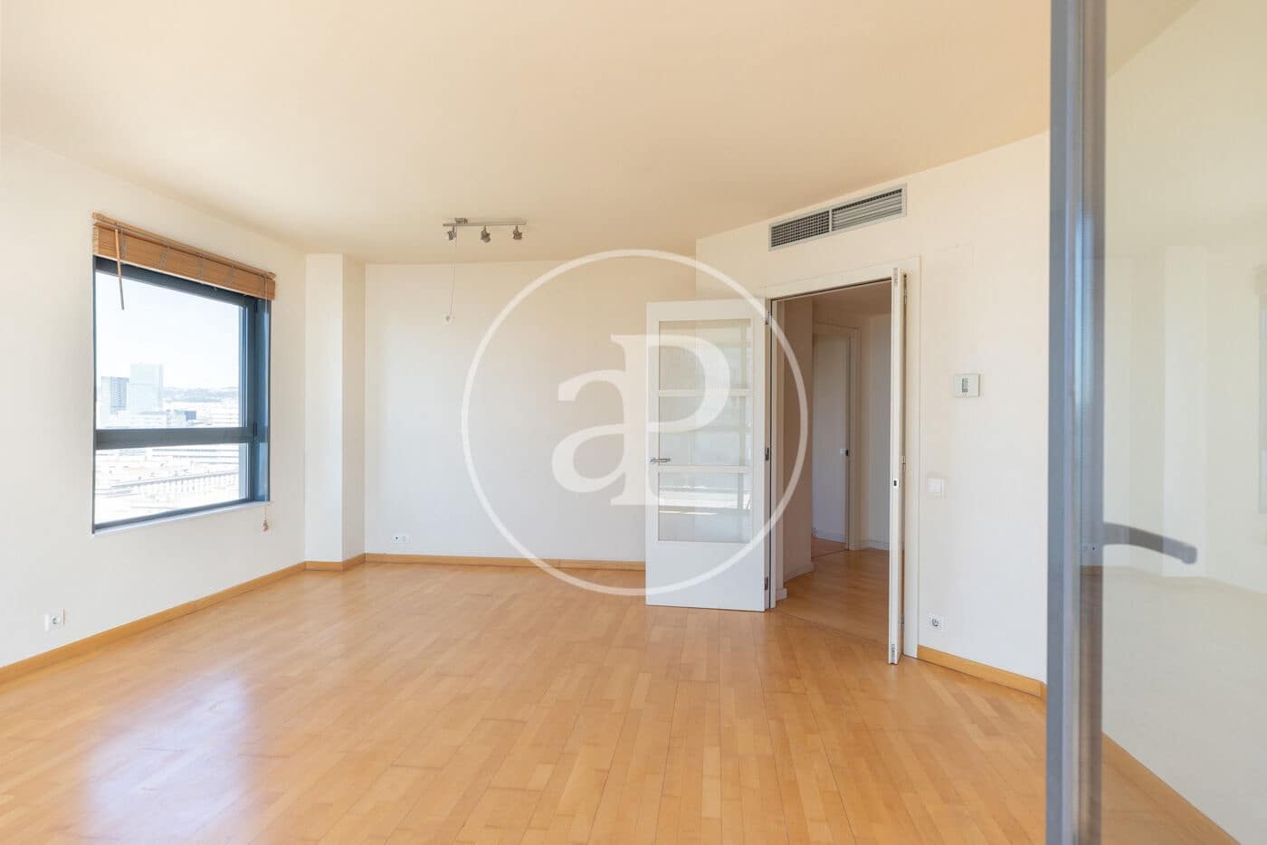4 sypialnia Apartament na sprzedaż w Miasto Barcelona z basenem - 1 330 000 € (Ref: 9794605)