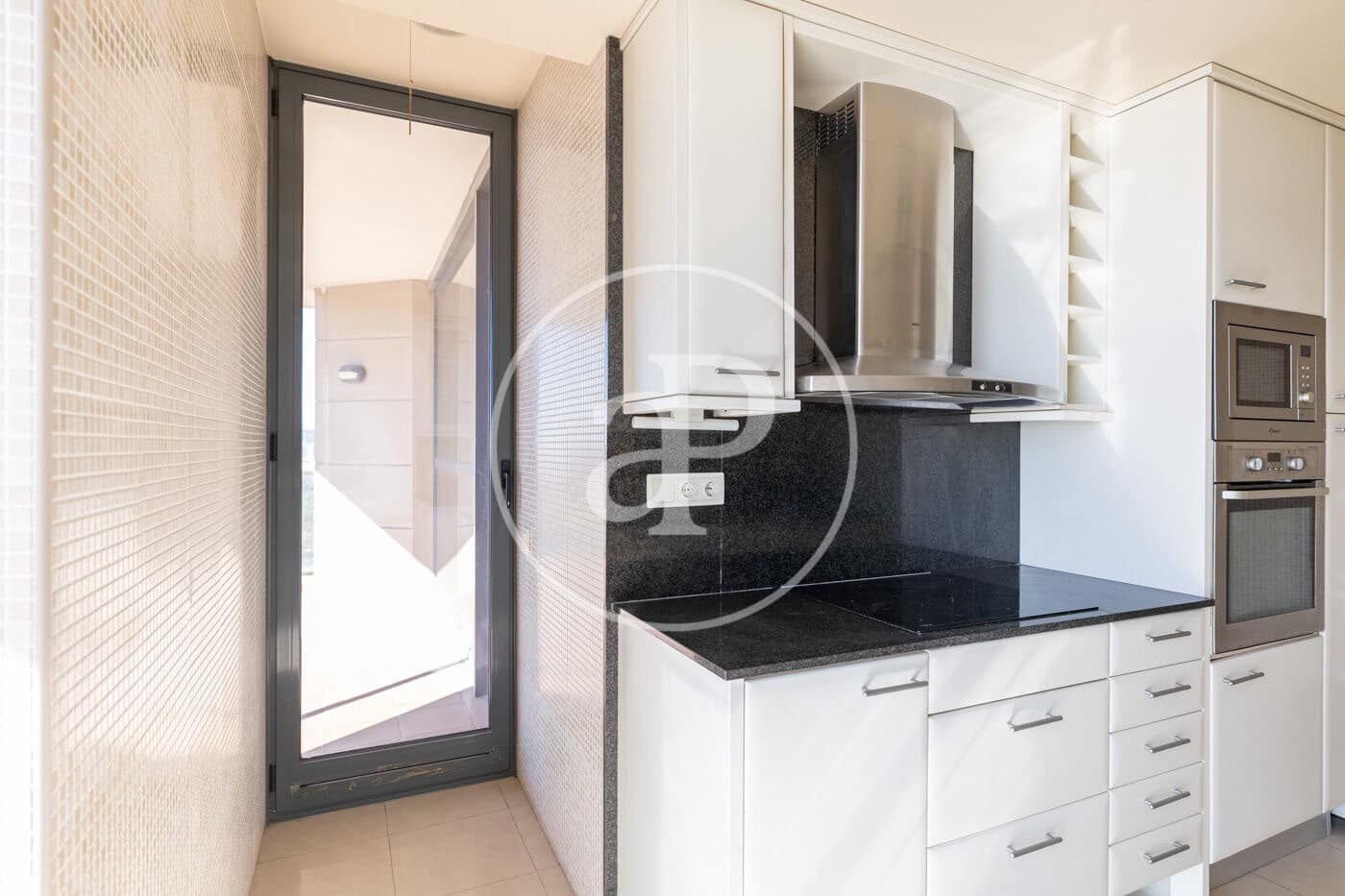 4 sypialnia Apartament na sprzedaż w Miasto Barcelona z basenem - 1 330 000 € (Ref: 9794605)
