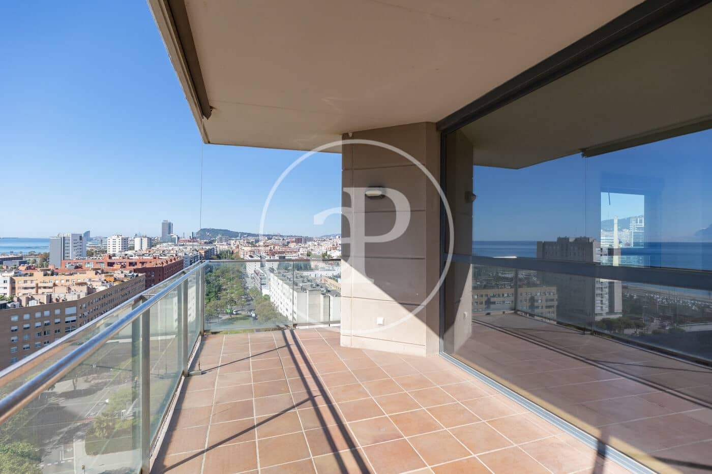 4 sypialnia Apartament na sprzedaż w Miasto Barcelona z basenem - 1 330 000 € (Ref: 9794605)