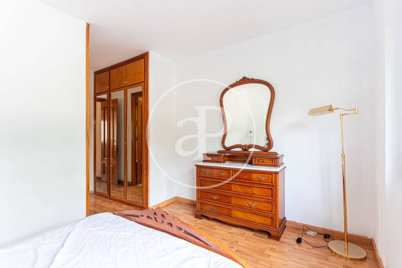 4 soverom Leilighet til leie i Barcelona by - € 1 750 (Ref: 9797075)