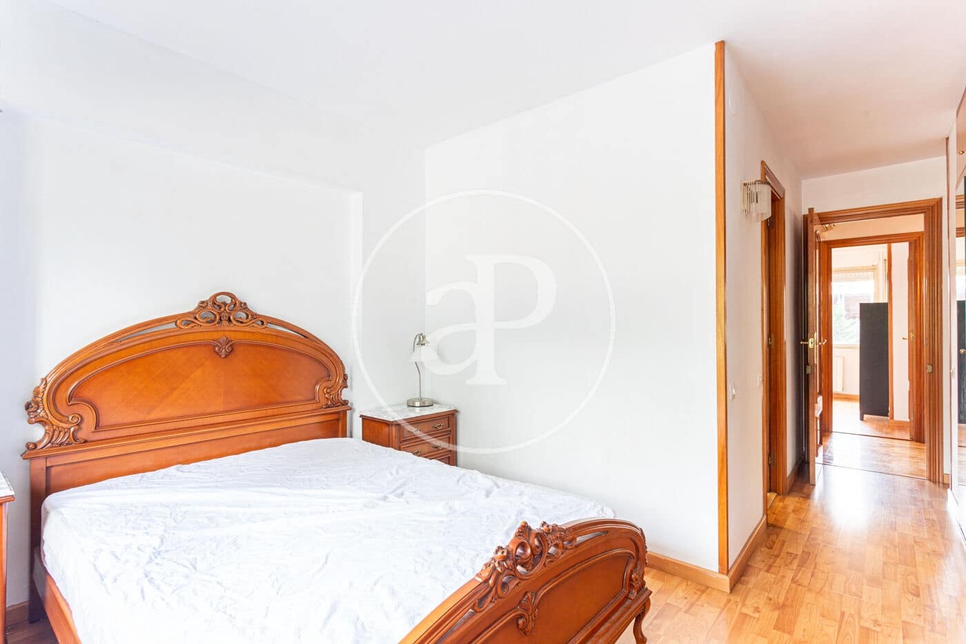 4 soverom Leilighet til leie i Barcelona by - € 1 750 (Ref: 9797075)