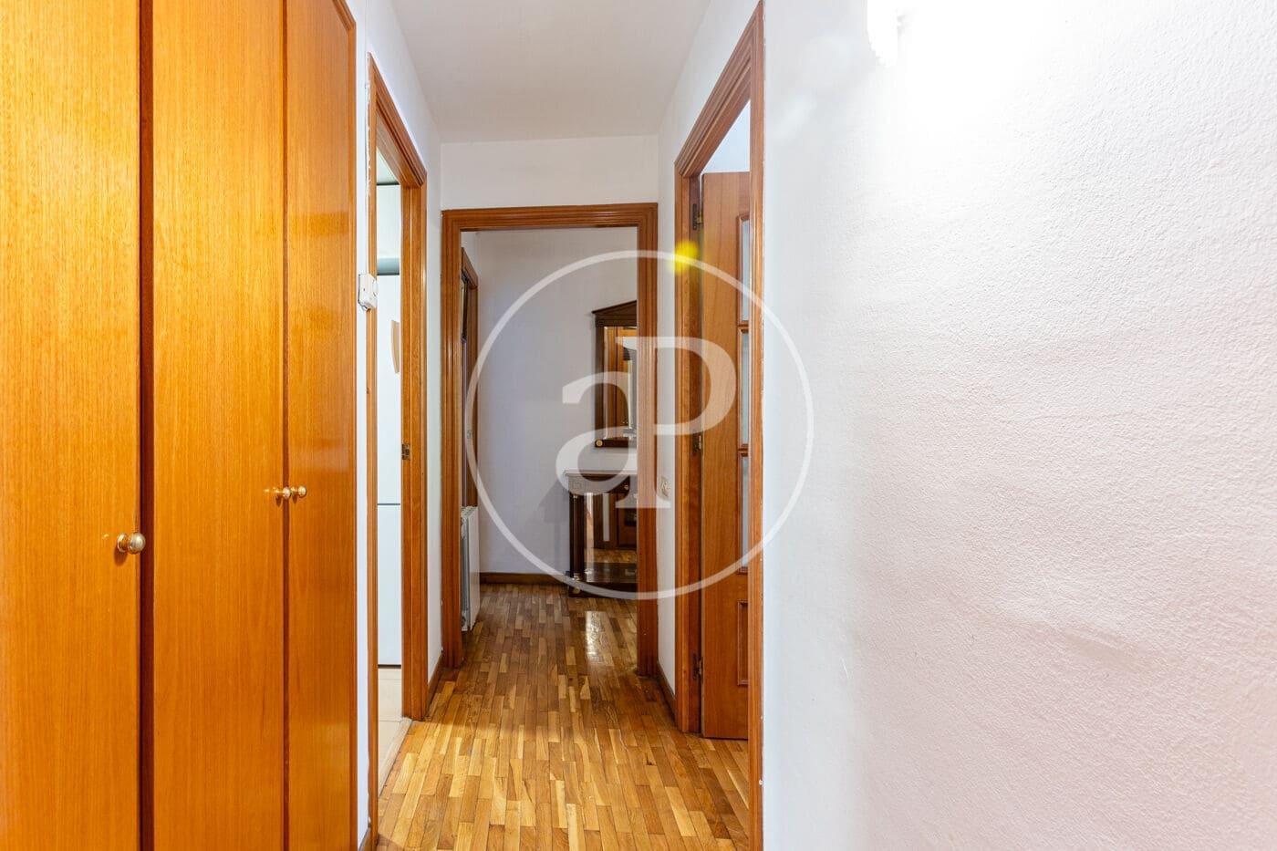 4 soverom Leilighet til leie i Barcelona by - € 1 750 (Ref: 9797075)