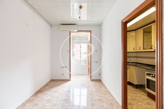 4 soverom Leilighet til salgs i La Sagrera, Barcelona by - € 340 000 (Ref: 9799240)