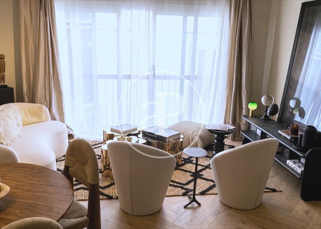 3 sypialnia Apartament na sprzedaż w El Barri Gòtic, Miasto Barcelona - 700 000 € (Ref: 9806464)