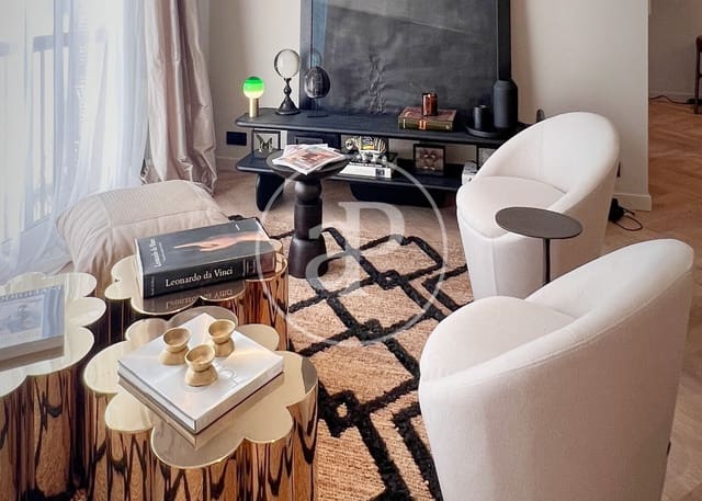 3 sypialnia Apartament na sprzedaż w El Barri Gòtic, Miasto Barcelona - 700 000 € (Ref: 9806464)