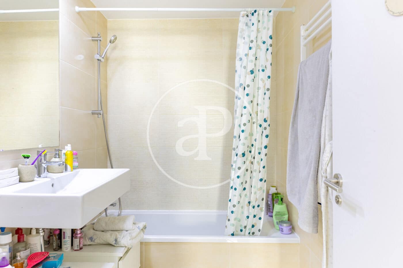 Apartamento de 3 habitaciones en Sant Cugat del Vallès en venta con piscina - 625.000 € (Ref: 9806465)