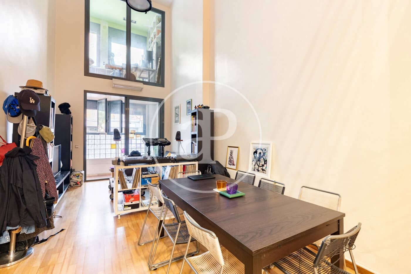 Apartamento de 2 habitaciones en L'Hospitalet de Llobregat en venta - 315.000 € (Ref: 9807945)