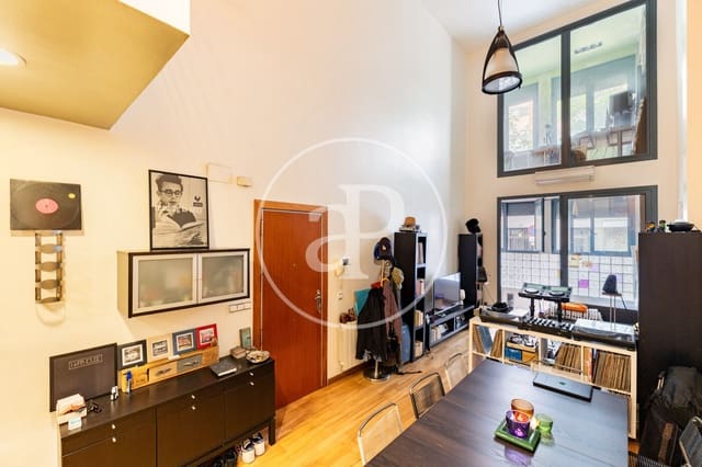 Apartamento de 2 habitaciones en L'Hospitalet de Llobregat en venta - 315.000 € (Ref: 9807945)