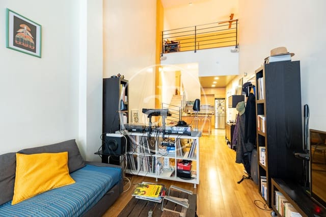 Apartamento de 2 habitaciones en L'Hospitalet de Llobregat en venta - 315.000 € (Ref: 9807945)