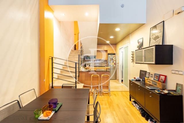 Apartamento de 2 habitaciones en L'Hospitalet de Llobregat en venta - 315.000 € (Ref: 9807945)