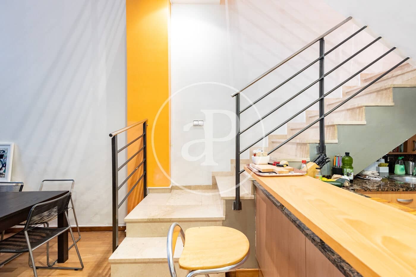 Apartamento de 2 habitaciones en L'Hospitalet de Llobregat en venta - 315.000 € (Ref: 9807945)