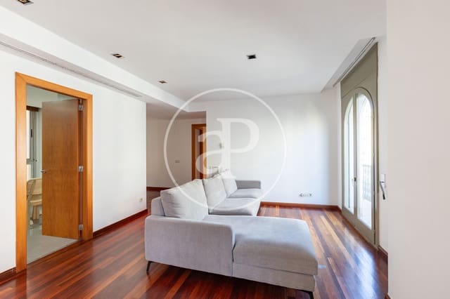 4 quarto Apartamento para arrendar em La Dreta de L'Eixample, Barcelona cidade - 2 755 € (Ref: 9807946)
