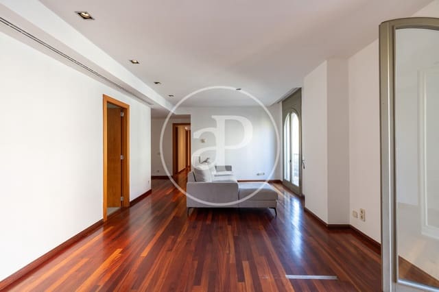 4 quarto Apartamento para arrendar em La Dreta de L'Eixample, Barcelona cidade - 2 755 € (Ref: 9807946)