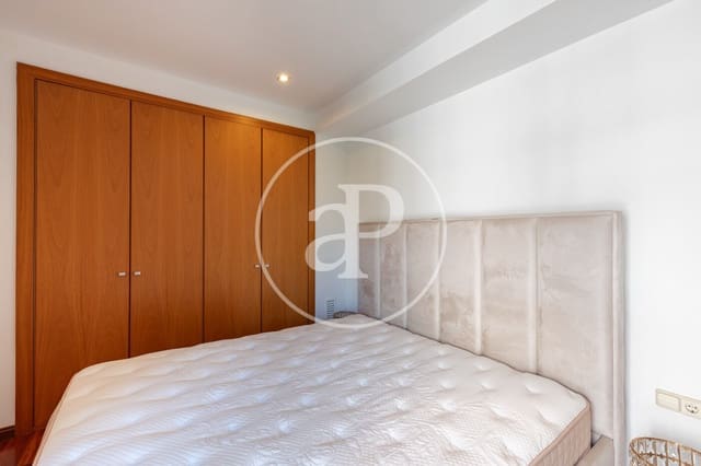 4 quarto Apartamento para arrendar em La Dreta de L'Eixample, Barcelona cidade - 2 755 € (Ref: 9807946)