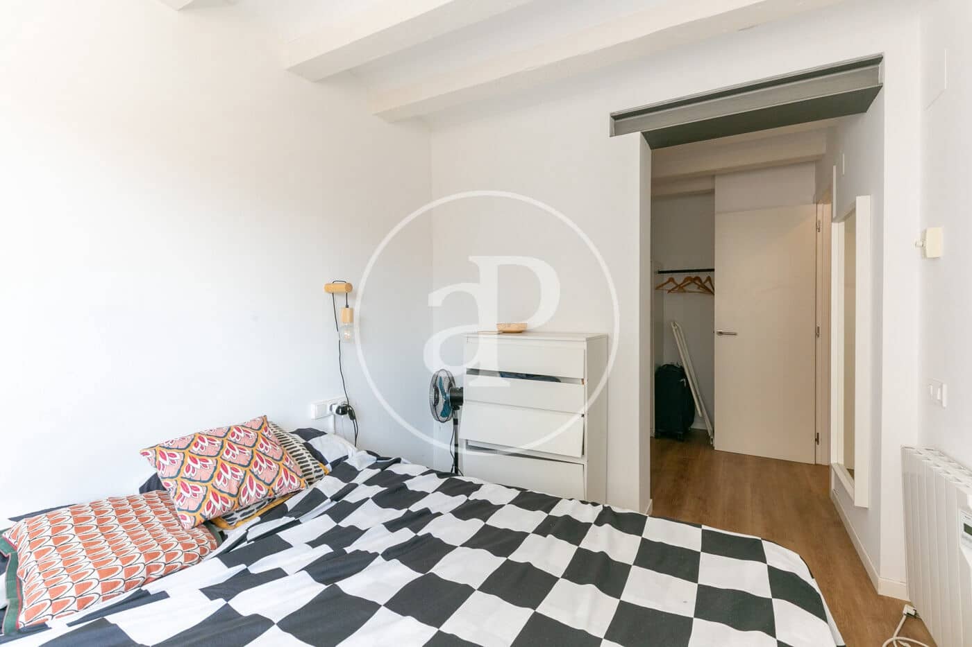 Apartamento de 2 habitaciones en Barcelona ciudad en venta - 335.000 € (Ref: 9807947)