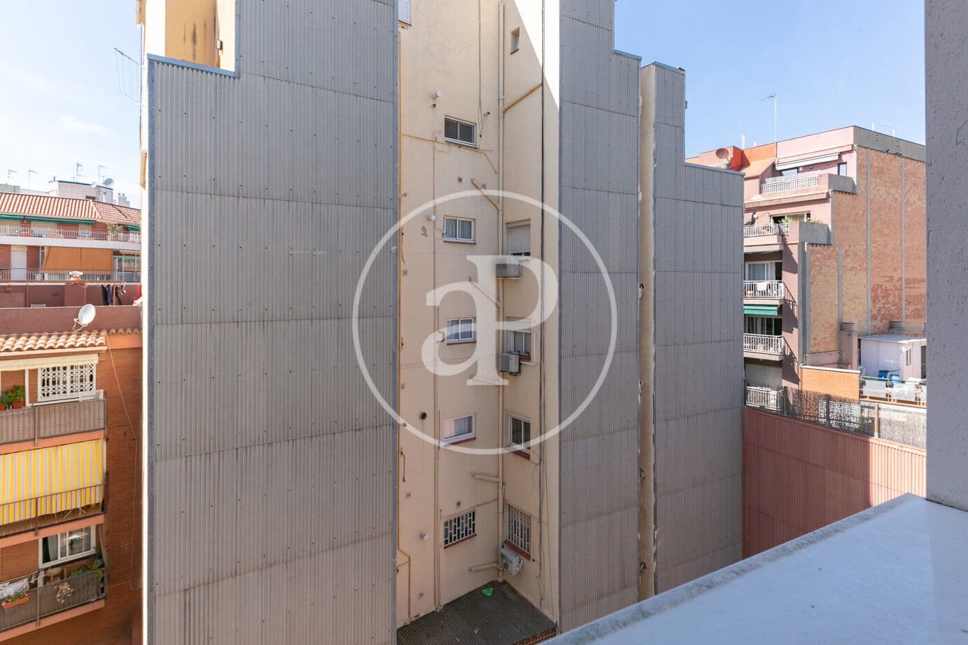 Apartamento de 2 habitaciones en Barcelona ciudad en venta - 335.000 € (Ref: 9807947)