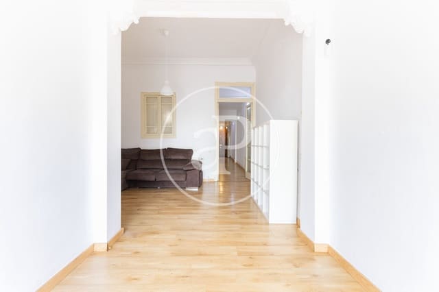 3 sovrum Villa till salu i Sabadell - 289 000 € (Ref: 9811564)