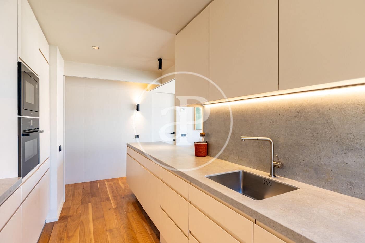 3 sypialnia Apartament na sprzedaż w Miasto Barcelona z basenem - 850 000 € (Ref: 9815838)