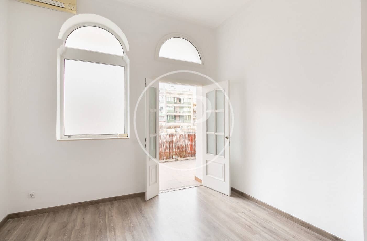 Appartement de 2 chambres à louer à Barcelone ville - 2 240 € (Ref: 9815839)