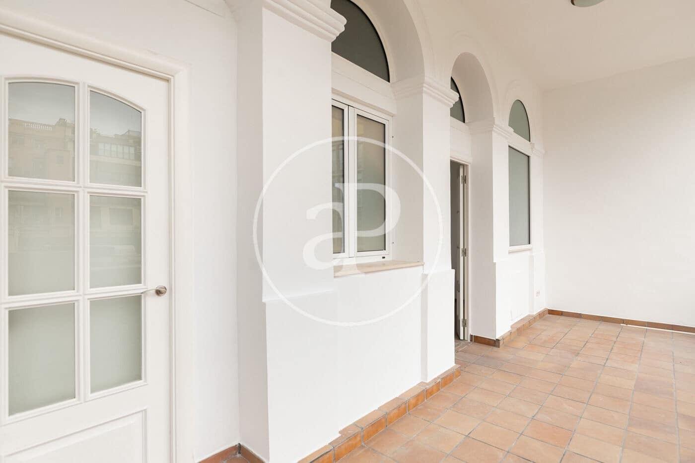 Appartement de 2 chambres à louer à Barcelone ville - 2 240 € (Ref: 9815839)