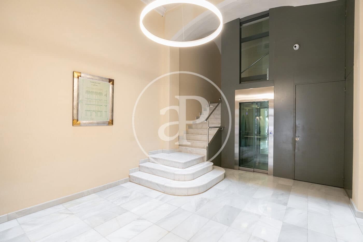 Appartement de 2 chambres à louer à Barcelone ville - 2 240 € (Ref: 9815839)