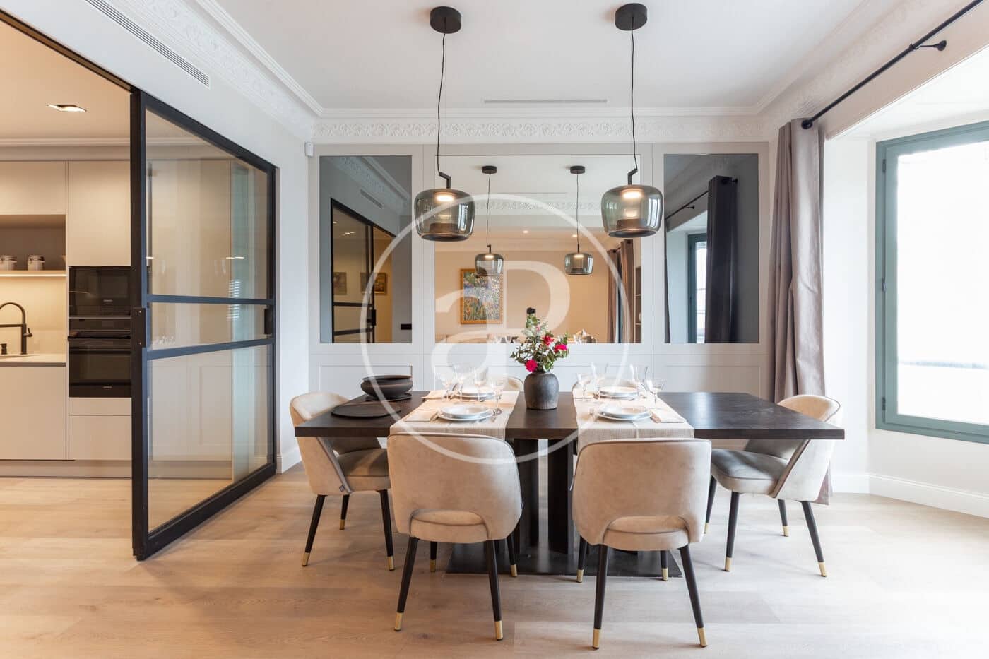 5 soveværelse Lejlighed til leje i Barcelona by - € 13.000 (Ref: 9818193)