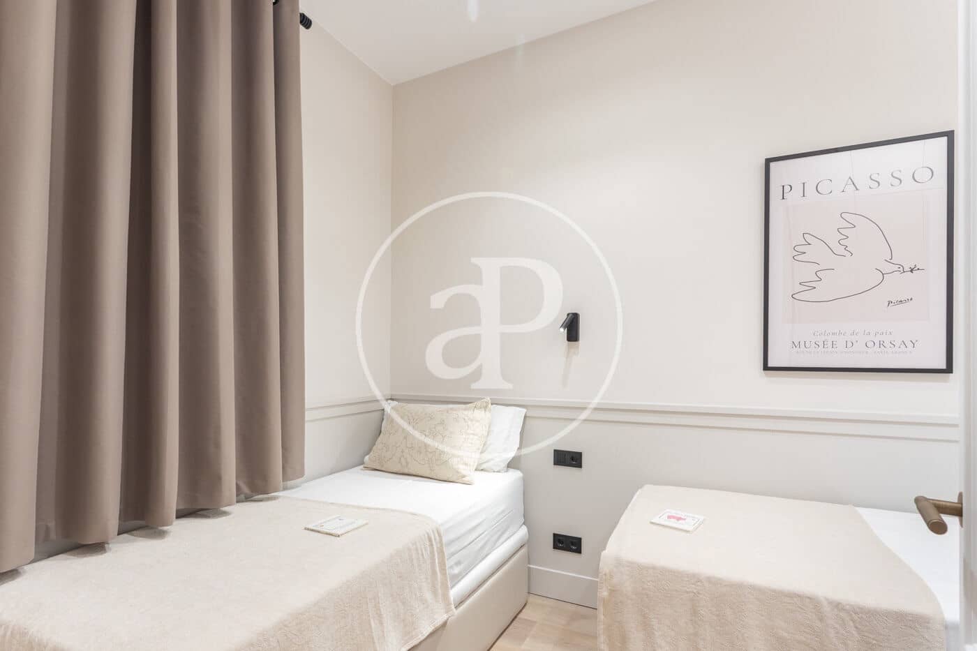 5 soveværelse Lejlighed til leje i Barcelona by - € 13.000 (Ref: 9818193)