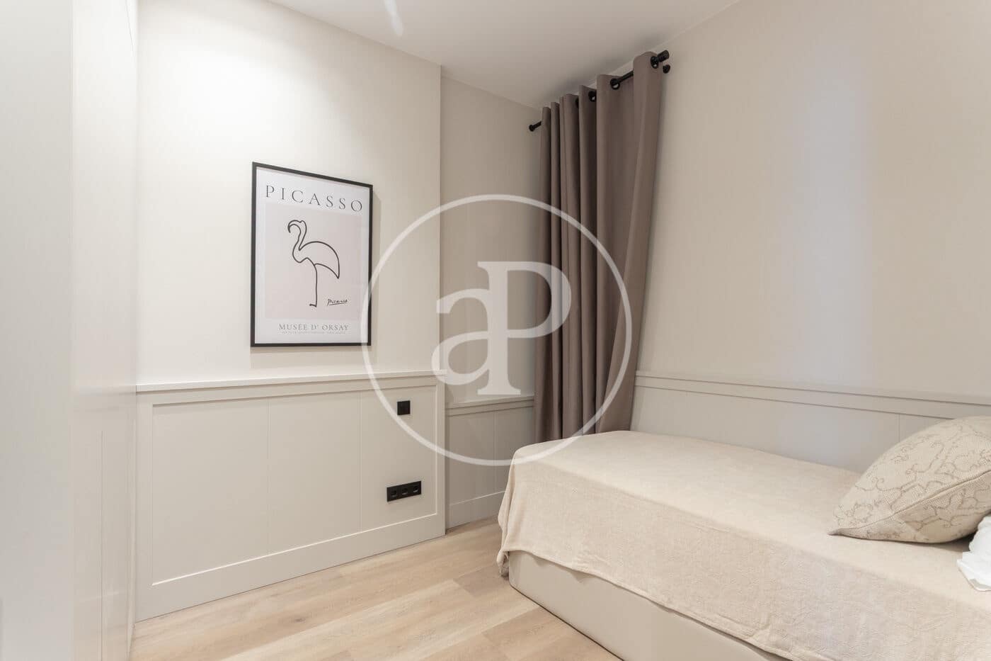 5 soveværelse Lejlighed til leje i Barcelona by - € 13.000 (Ref: 9818193)