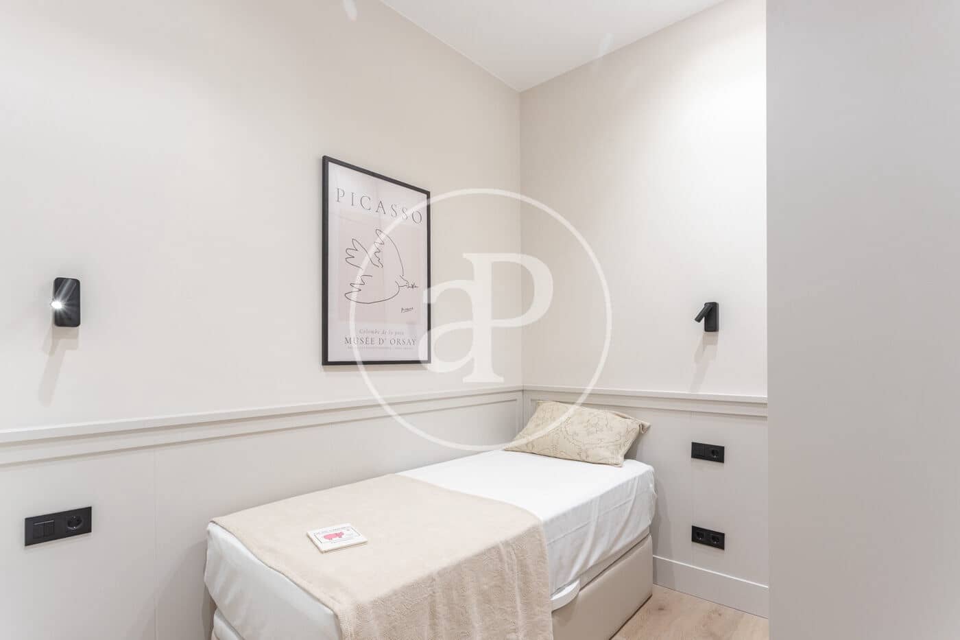 5 soveværelse Lejlighed til leje i Barcelona by - € 13.000 (Ref: 9818193)