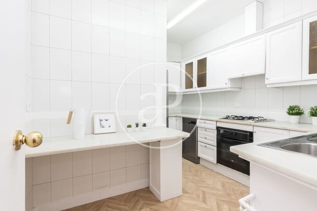 4 quarto Apartamento para arrendar em La Dreta de L'Eixample, Barcelona cidade - 4 700 € (Ref: 9818194)