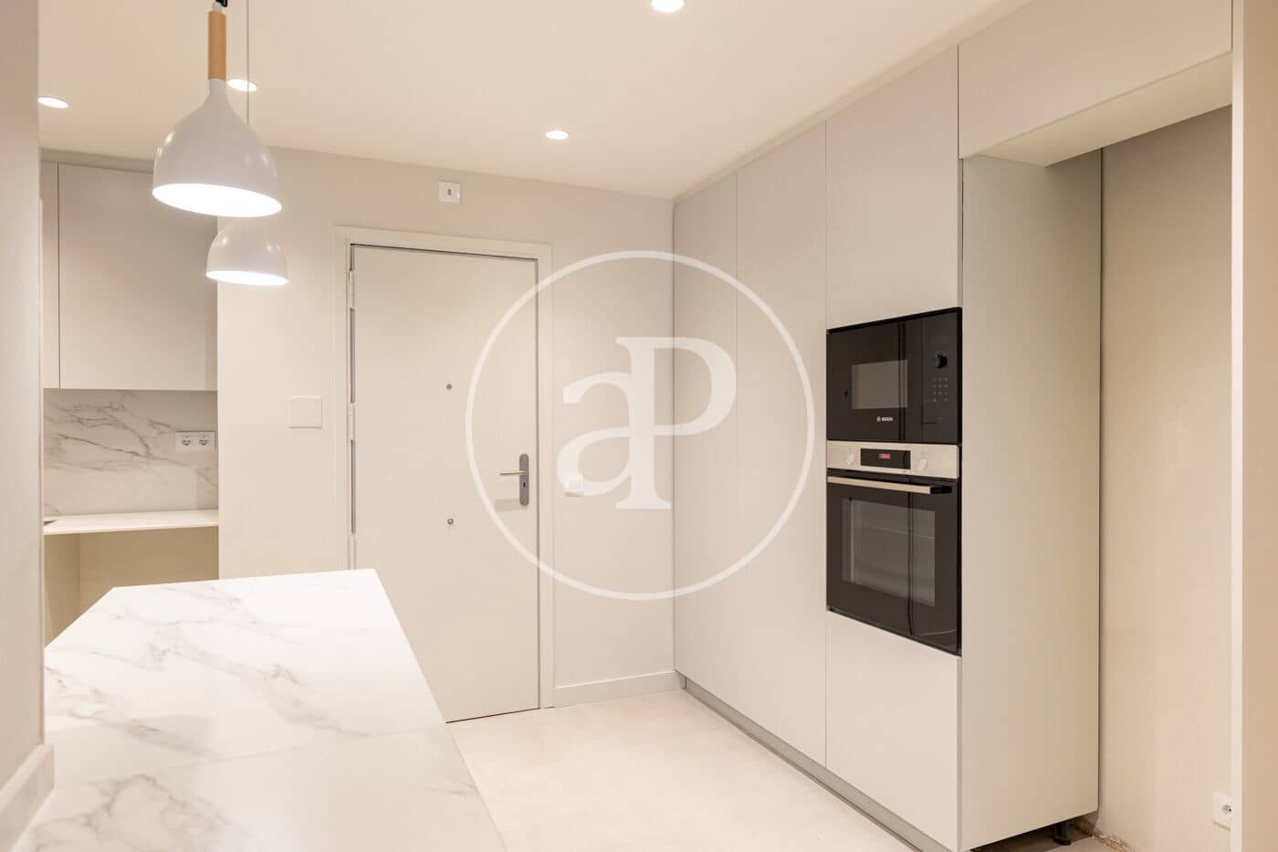 Apartamento de 4 habitaciones en Barcelona ciudad en alquiler con garaje - 3.850 € (Ref: 9818195)