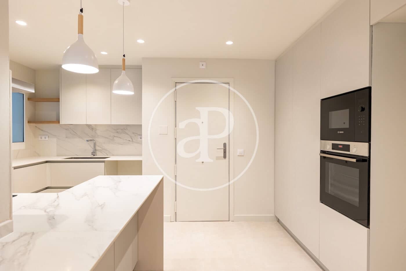Apartamento de 4 habitaciones en Barcelona ciudad en alquiler con garaje - 3.850 € (Ref: 9818195)