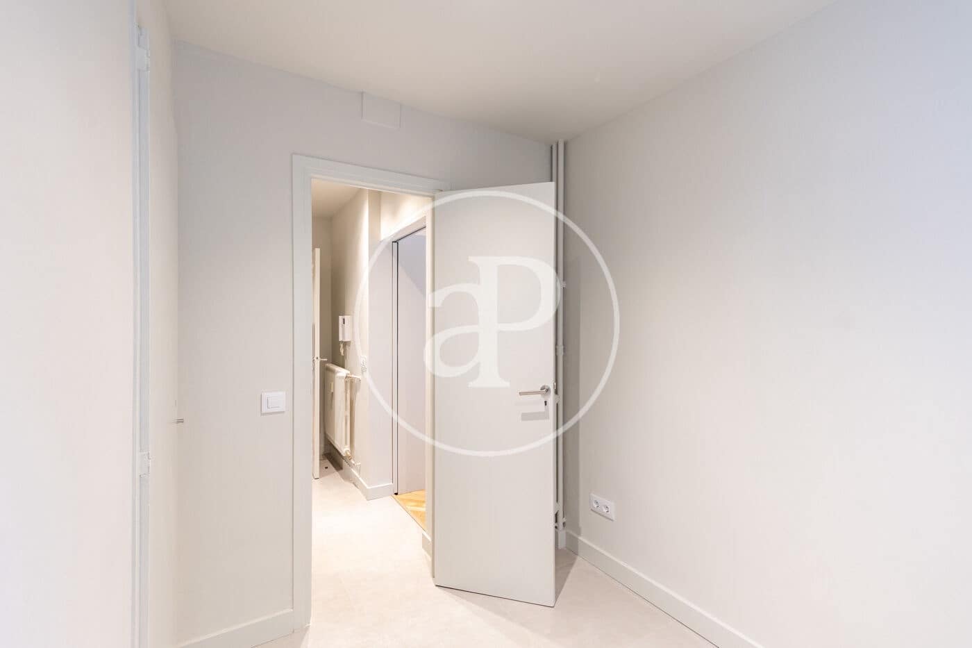 Apartamento de 4 habitaciones en Barcelona ciudad en alquiler con garaje - 3.850 € (Ref: 9818195)