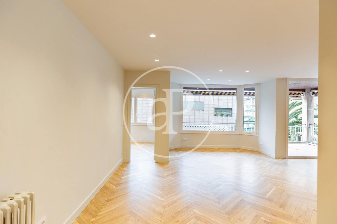 Apartamento de 4 habitaciones en Barcelona ciudad en alquiler con garaje - 3.850 € (Ref: 9818195)