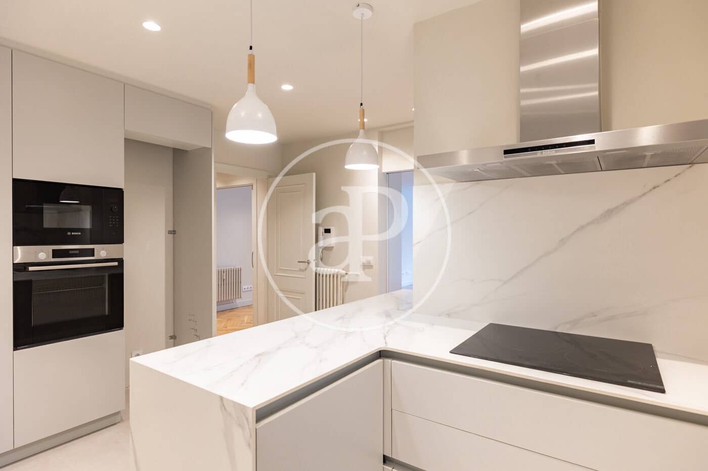 Apartamento de 4 habitaciones en Barcelona ciudad en alquiler con garaje - 3.850 € (Ref: 9818195)