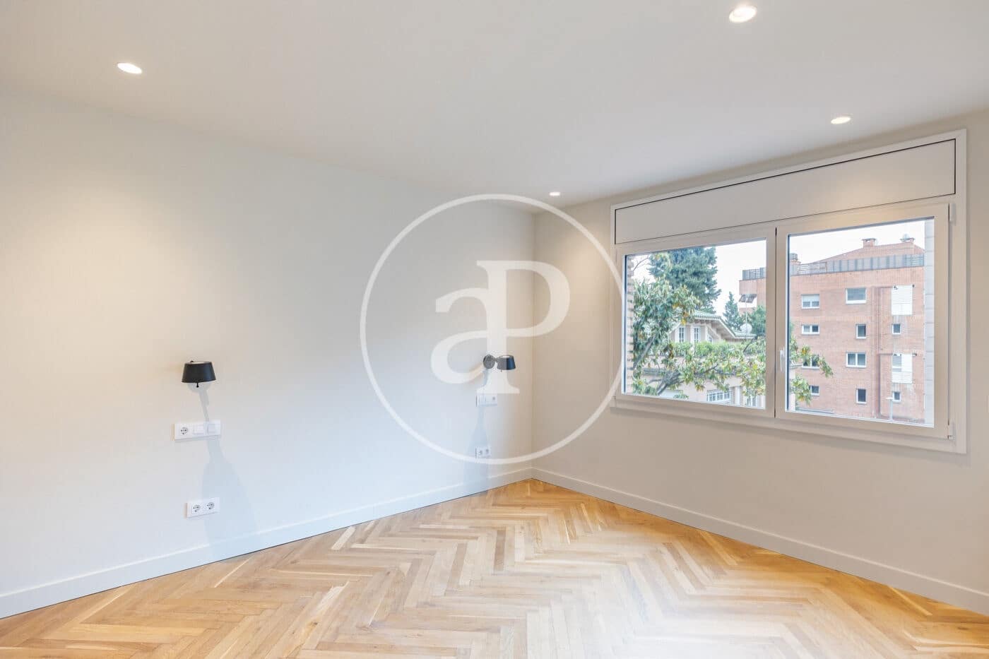 Apartamento de 4 habitaciones en Barcelona ciudad en alquiler con garaje - 3.850 € (Ref: 9818195)